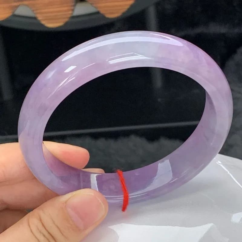 Violet natural large circumference , a single jade bracelet with an icy, smooth texture