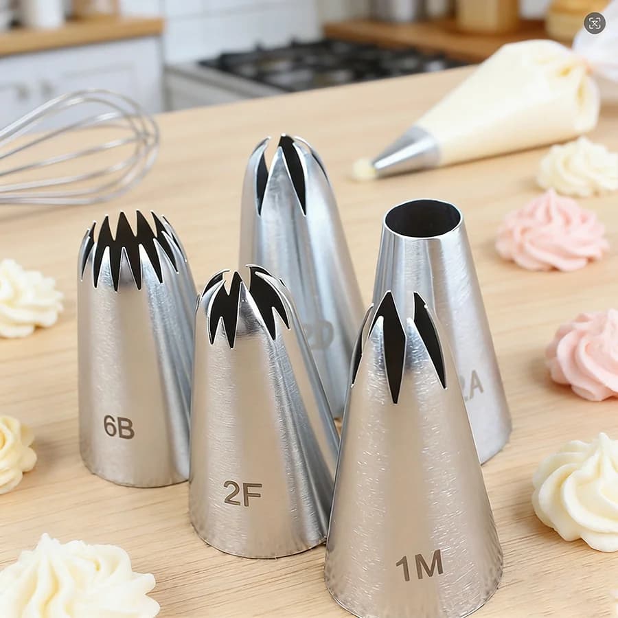 5Pcs Stainless Steel Icing Piping Nozzles Set, Cream Frosting Tips for Cake Dessert Biscuit Cupcake, Kitchen Baking Accessories