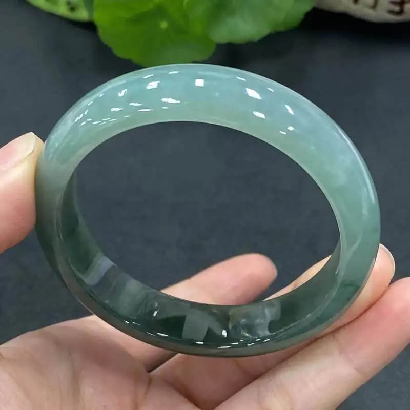 Ice-like, oily, green bracelet, genuine jadeite