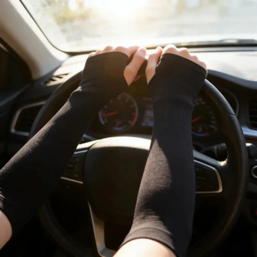 Outdoor UV Protection Arm Sleeves, Cooling Ice Silk Elastic Sun Sleeves for Driving, Cycling & Summer Use