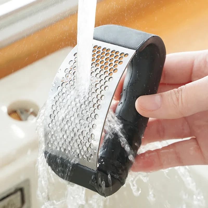 Stainless Steel Garlic Press - Easy Squeeze, Dishwasher Safe, Rust-Proof, for Garlic, Ginger, Puree, No-Peel Design (Silv