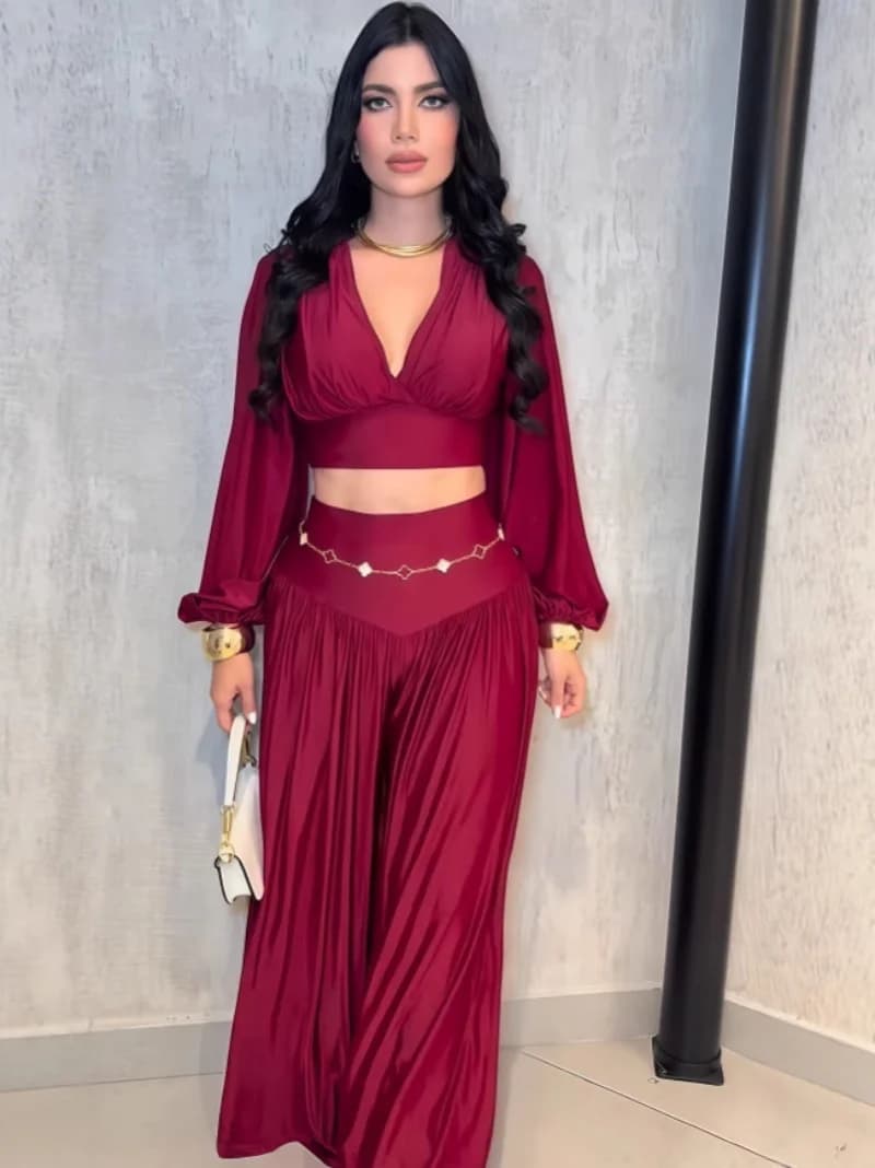 Women's Short Sleeve Two-Piece Set with Belly Button Reveal And Flared Pants Casual Comfortable Matching Outfit