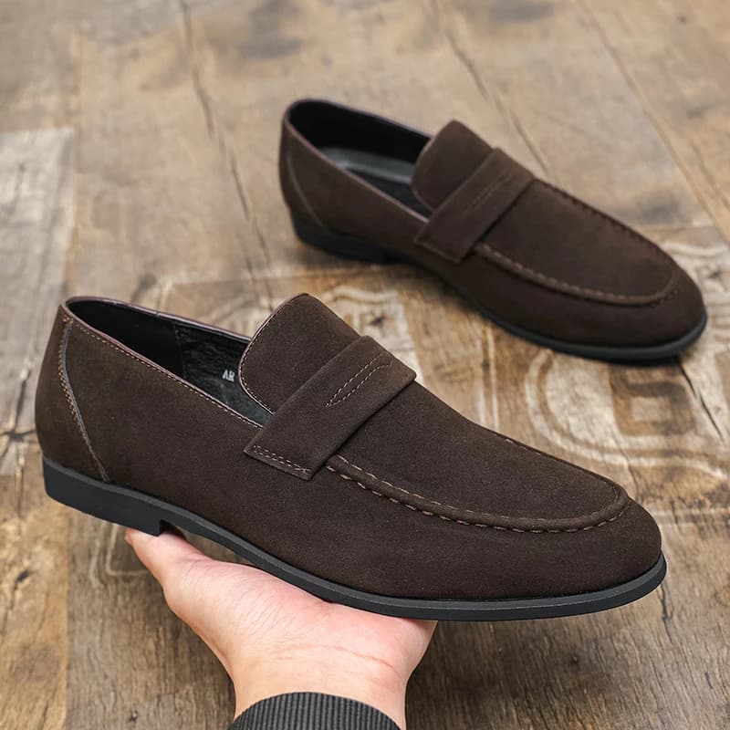 Spring New Fashionable Pointed Suede Breathable Sleeve Leg Shoes Brand for Teenagers Comfortable Anti Slip Soft Bottom Bean Shoe
